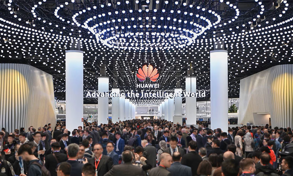 Huawei, Yapay Zeka Teknolojileriyle Mobil Dünya Kongresi’nde