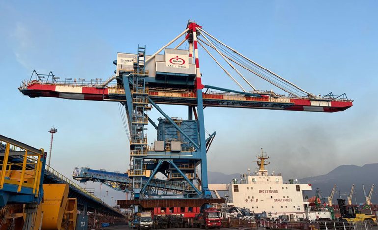 OYAK Denizcilik’ten İsdemir Limanı’na Akıllı Vinç Yatırımı