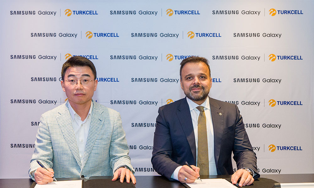 Turkcell ve Samsung 5G Cihaz Anlaşması İmzaladı